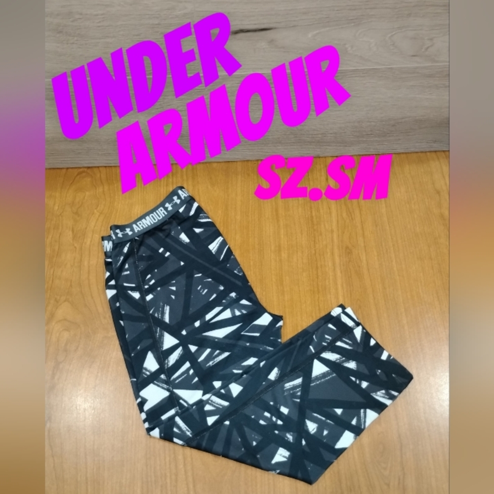 EUC Under Armour Compression Capris Sz.Sml